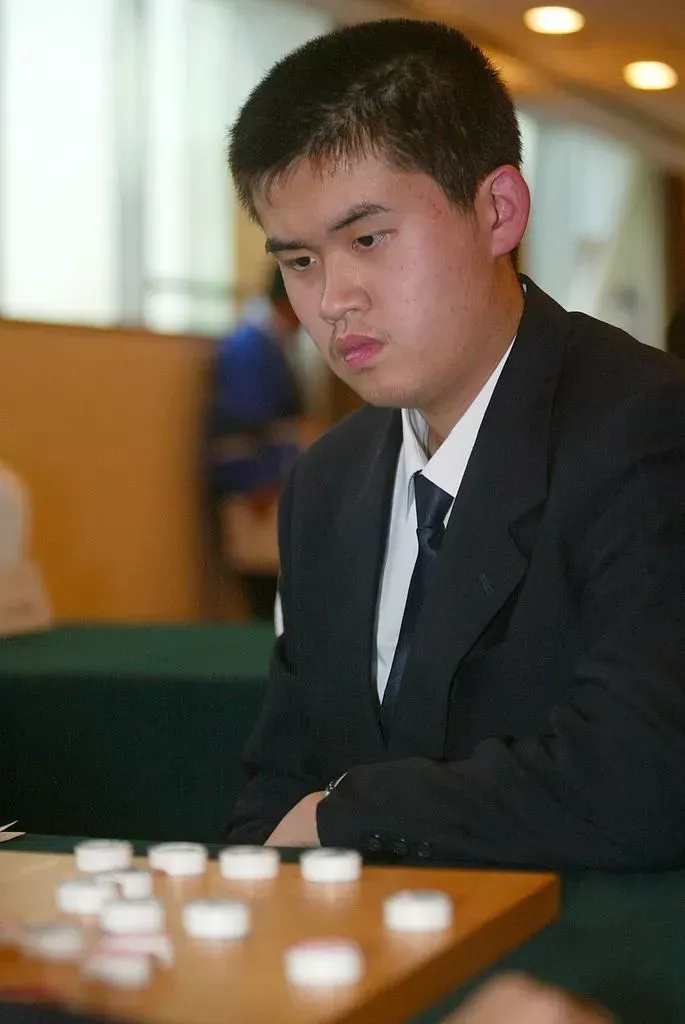 2004年，少年王天一出战第十三届亚洲象棋锦标赛 图/视觉中国