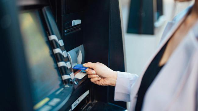 消失的ATM 曾是银行业“唯一有用的发明”