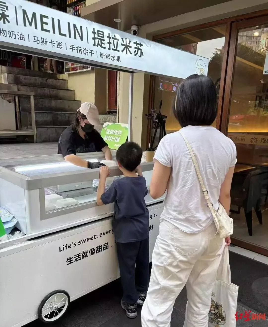 踏出重生第一步 曝“重庆姐弟坠亡案”妈妈近况