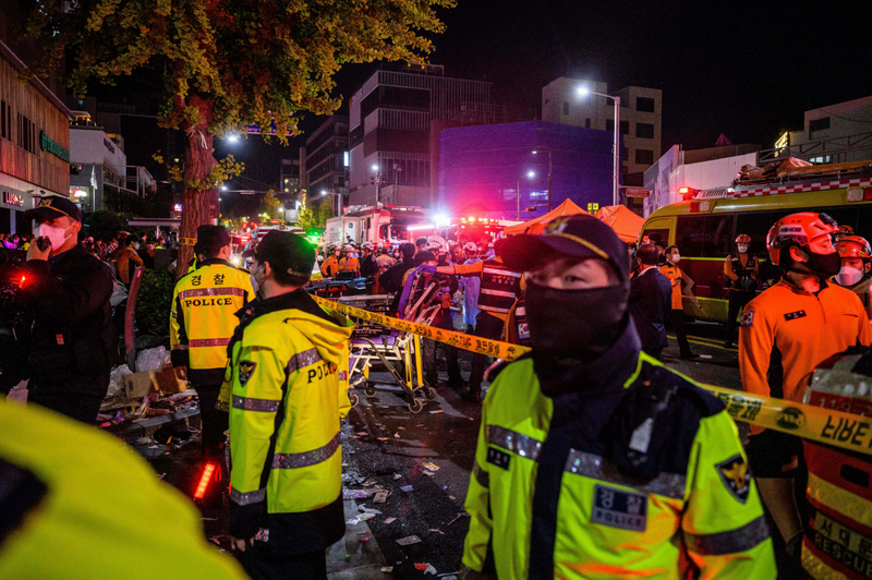 梨泰院踩踏事故共酿159人死亡。(法新社) 梨泰院踩踏事故共酿159人死亡。(法新社)
