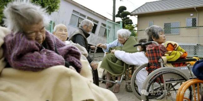崩溃中：一年消失一个县的人口