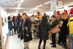 中国陷通缩和价格战 曝Coach二手包售价