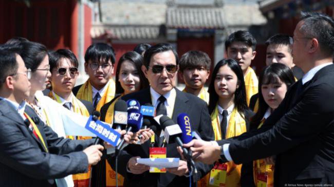 马英九已经暗示  国共好日子不会太长了