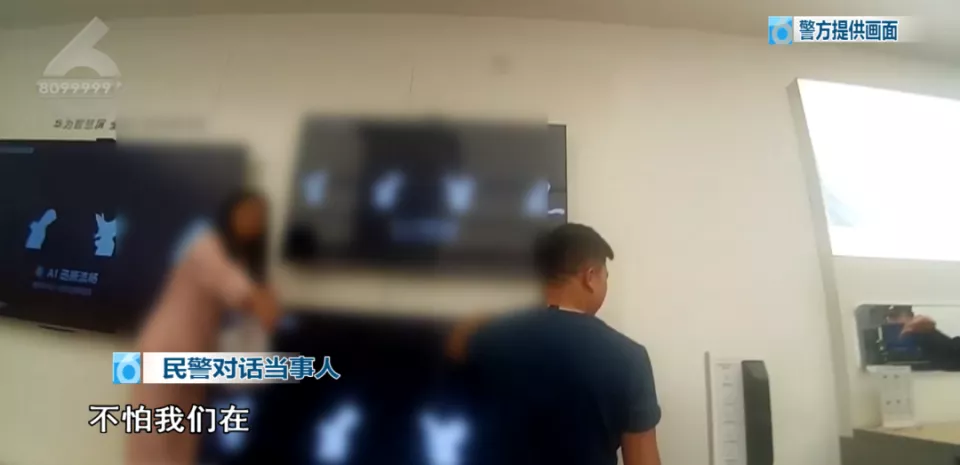 “地上全是白蛇!”女子冲进昆明一商场求救……