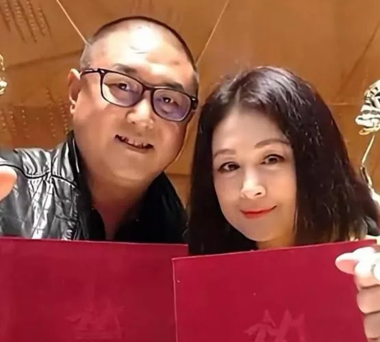 无儿无女的于月仙:去世不到两年,张学松的生活让人感动