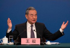 惊传：外交部官员携密件叛逃俄罗斯 倒逼王毅…