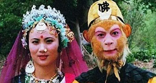 六小龄童为34岁女儿婚事发愁，女儿颜值曝光