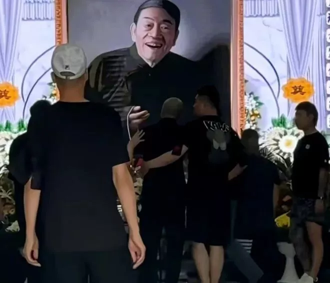 老汪自曝在杨少华葬礼痛喊真相：替杨少华骂行里人