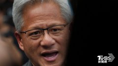 黄仁勋坦言CEO不好当：总感觉公司快倒闭