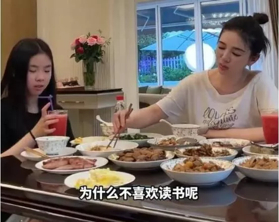 黄奕女儿要做爱豆被吐槽：星二代，哪位颜值不过关