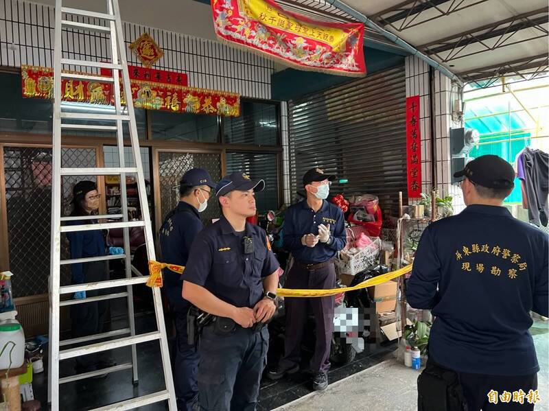警方封锁现场搜证,初步排除与诈骗有关。(记者罗欣贞摄) 警方封锁现场搜证,初步排除与诈骗有关。(记者罗欣贞摄)