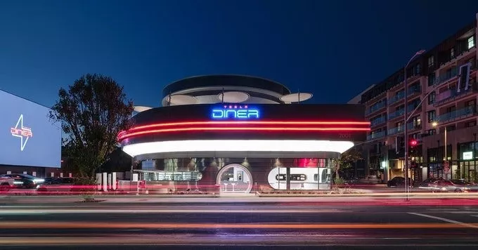 Tesla餐厅首日狂赚$4.7万 马斯克宣佈全球扩张计划