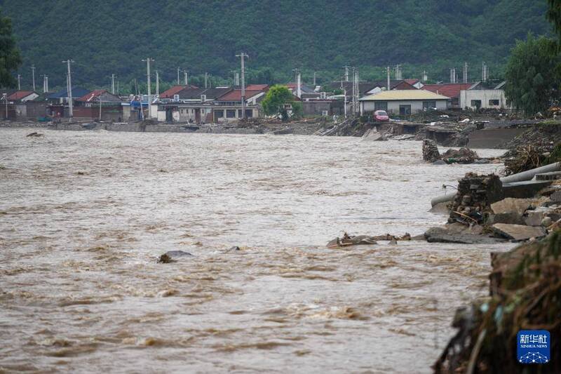 中国总理李强周一证实,北京市密云区因暴雨洪灾造成重大人员伤亡。(新华社) 中国总理李强周一证实,北京市密云区因暴雨洪灾造成重大人员伤亡。(新华社)