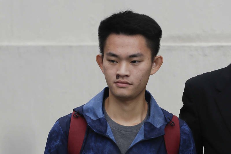 香港男子陈同佳(见图)2018年涉嫌在台湾谋杀案女友并弃尸,东窗事发潜逃回香港,至今仍未接受法律制裁。(美联社资料照) 香港男子陈同佳(见图)2018年涉嫌在台湾谋杀案女友并弃尸,东窗事发潜逃回香港,至今仍未接受法律制裁。(美联社资料照)