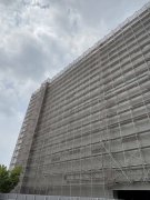 高雄4工人高空鹰架作业零防护 殡仪馆前玩命吓死人