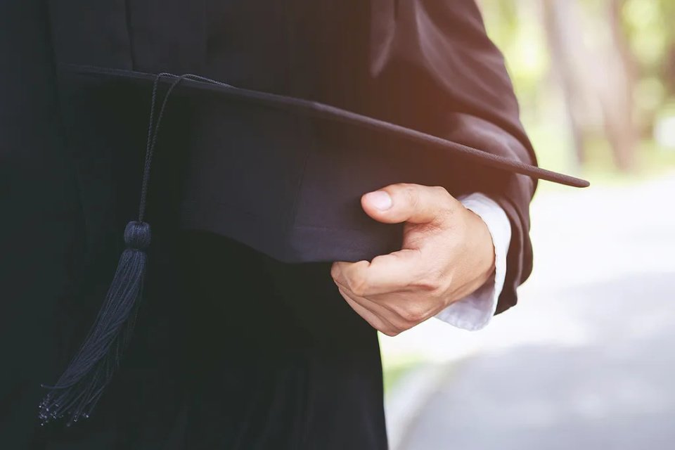 本科毕业后读技校!拥一技之长 “回炉”成风潮