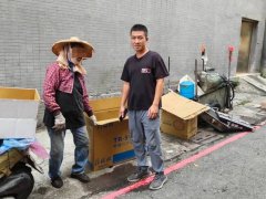 高雄警行善护老 主动关怀回收阿嬷减轻生活负担
