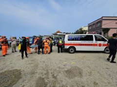 小琉球潜水客失踪只见装备 被浪打上岸送医不治
