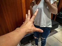 加油兼揩油?色男摸女工读生一把 被判拘役30天