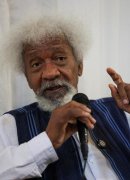 诺贝尔文学奖得主：我批评川普 签证被吊销