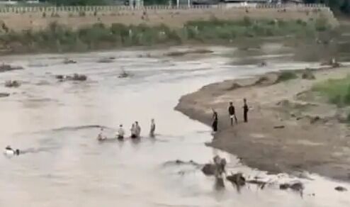 KK园区大崩逃！上千人“跳河出逃”画面疯传