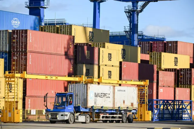 投下“精准炸弹”,北京释放强硬信号 投下“精准炸弹”,北京释放强硬信号