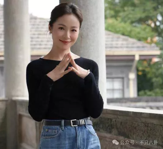 上半年他俩还一起走红毯,怎么突然离婚了?!