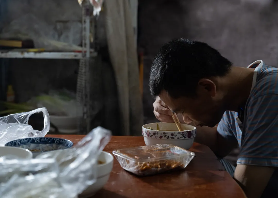 8元旅店,流离人生 8元旅店,流离人生