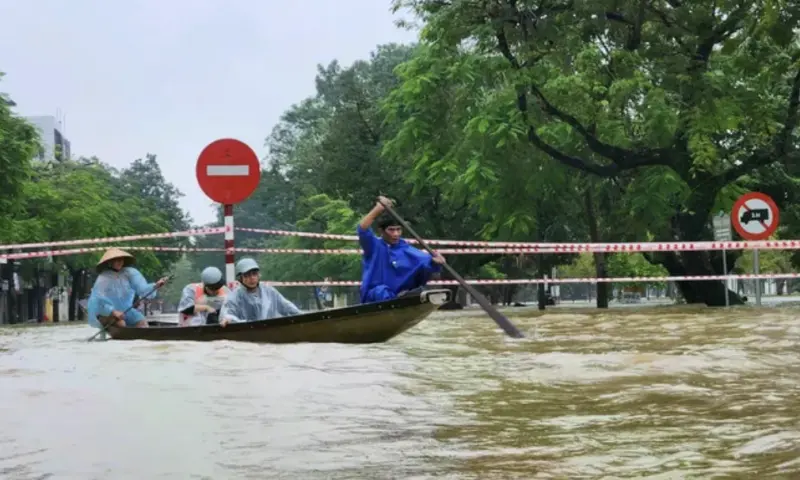 这国中部淹成一片海  总理下令“全国动员”