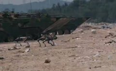 两栖登陆打头阵?中国官媒曝新演习画面 派「机器狼」抢滩突击