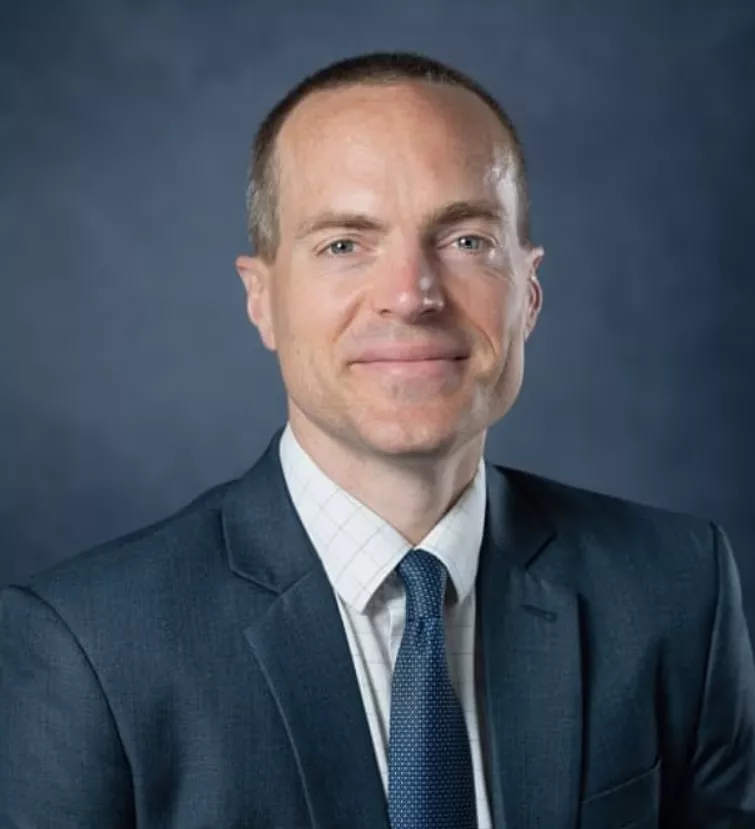 美国父子亚洲度假 遭“杀人蜂”群袭 被蛰成血人身亡！