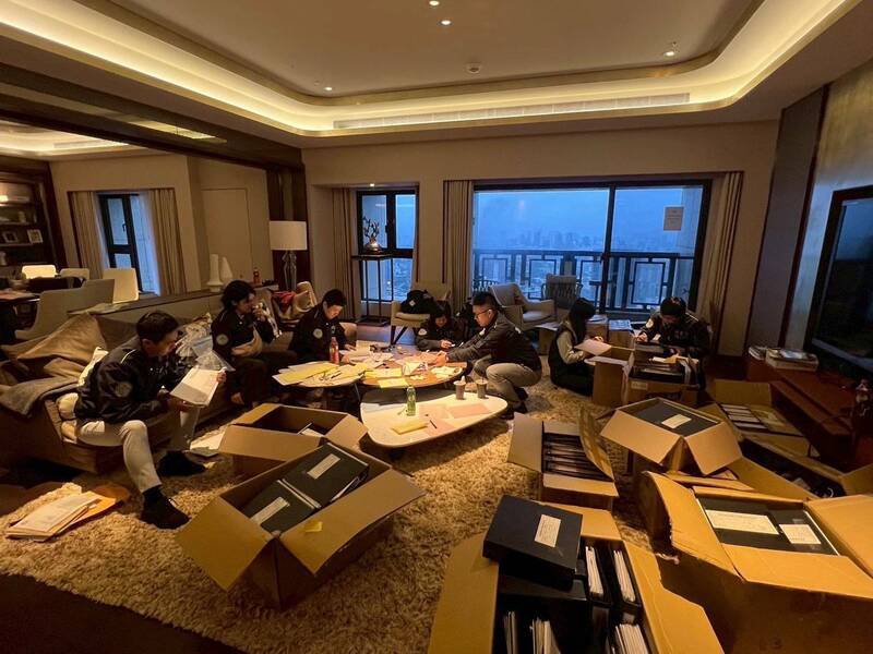 检警调今日赴太子集团用犯罪所得购入的和平大苑房产内搜索。（调查局提供）
