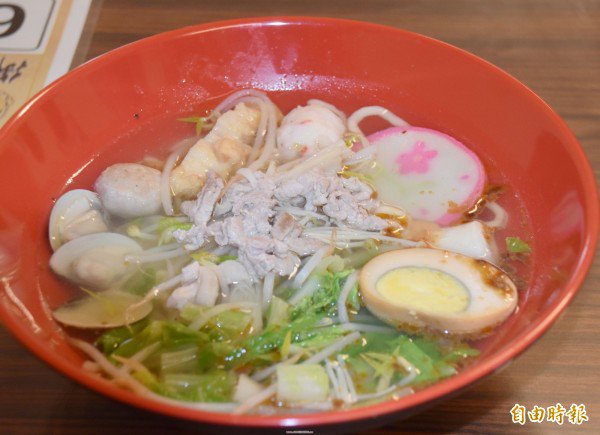 虽然开的是小吃店，但料理看起与一般小吃就是不一样。（记者詹士弘摄）