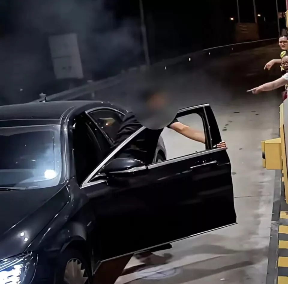 男子高速上“杀了4人”，因涉嫌危险驾驶罪被刑事立案侦查