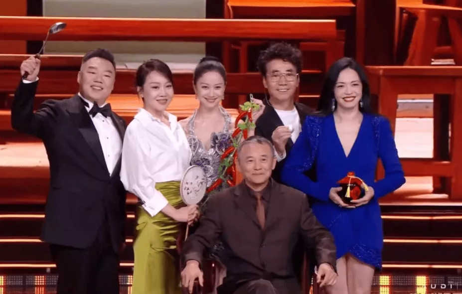 开播 20 年仍封神！武林外传主创合体