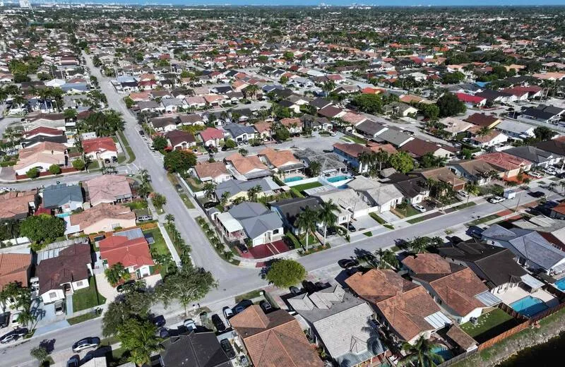 法院判佛州可禁中国人买房产 或引起其他州跟进