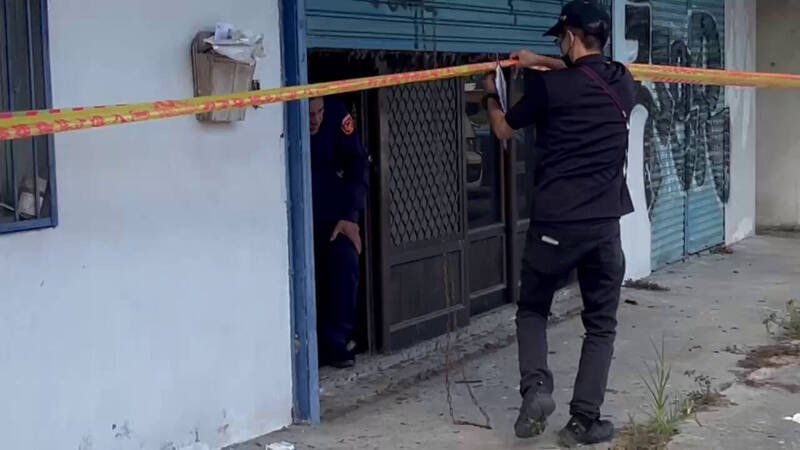 花莲卓溪乡卓乐部落一处民宅昨天发现屋内有一具白骨，警方初步调查是独居的赖姓男子，目前通知家属将进一步相验厘清死因。（民众提供）