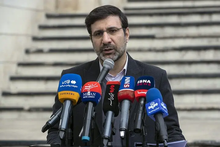 百万变百元！伊朗货币突然砍掉4个零