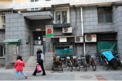 不买学区房 北京妈妈带女儿住五星级酒店省大钱