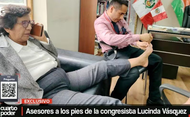 秘魯議員抬腿讓「助理幫剪腳甲」畫面流出捱轟　議長：應懲處