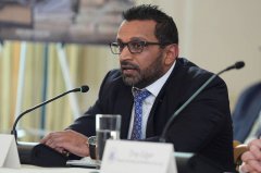 美FBI局长密访中国 讨论芬太尼和执法问题