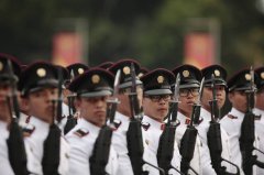 恐监禁逾百年！ 新加坡军官狂诈16人、346万元 被控18项诈欺罪