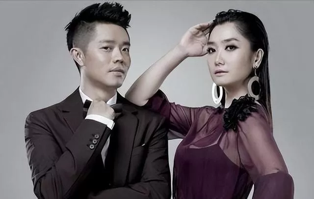 "消失"5个月,45岁玲花刚传喜讯就落空,被搭档连累的她后悔吗