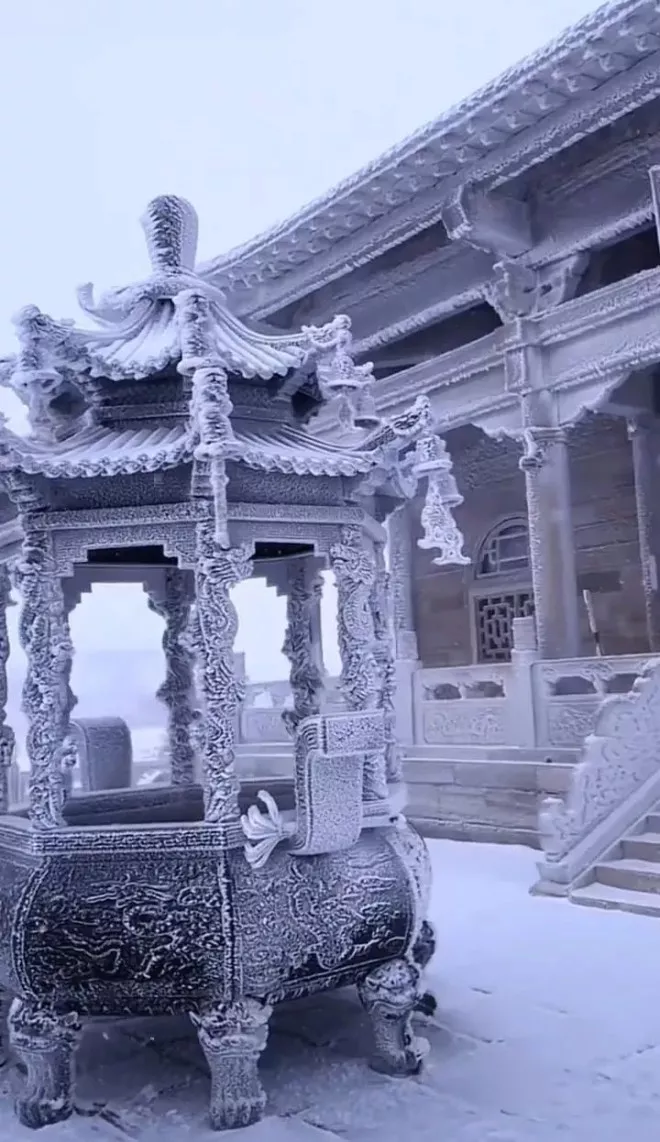 -44℃？五台山北台龙王殿被冰封 宛若仙境