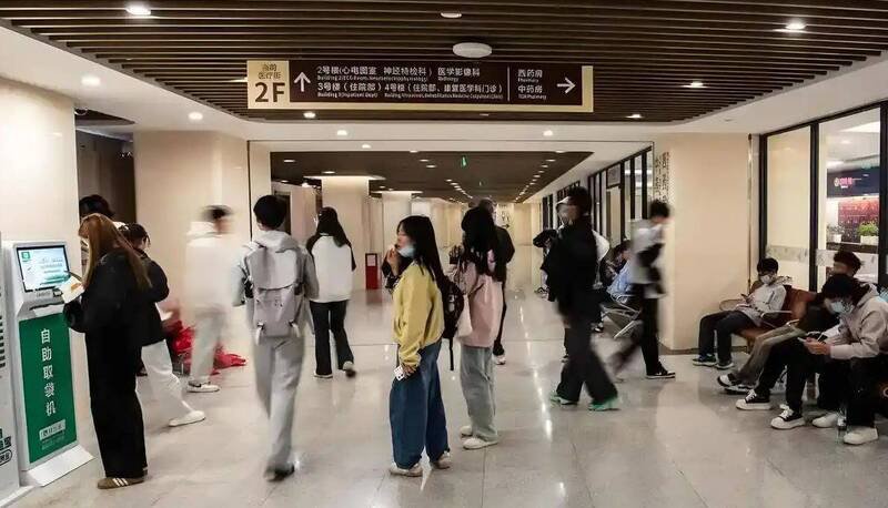 昨日是双11购物节，中国民众欢喜购物时，却有急诊科医生发文表示，当天急诊室病患暴增。医院示意图。（取自微博）