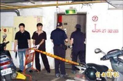 警方17年前在李明宗勒毙欧姓妇人的地点搜证。（资料照）