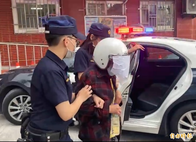 涉嫌杀子的80岁刘妇被判2年6月徒刑，法官并在判决书中建请总统予以特赦。（资料照）