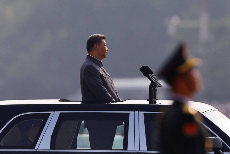 纽时分析,将领遭废黜或显示,习近平难以完全掌控军方。 (路透) 纽时分析,将领遭废黜或显示,习近平难以完全掌控军方。 (路透)