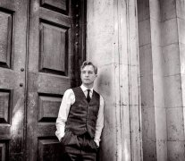 优雅帅照+正体中文!IPAC创办人首篇脆文爆红 预告「很快访台」