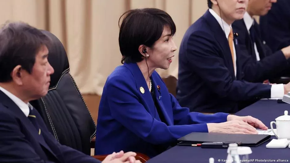 外交也要“满嘴喷粪”?粗鄙话术成新爱国标配!